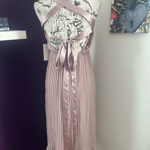 Little Mistress Sleeveless Sequin Top Dress NWT - Picture 7 of 12